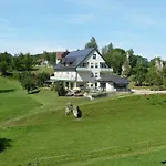 בית הארחה Gaestehaus Bruetting