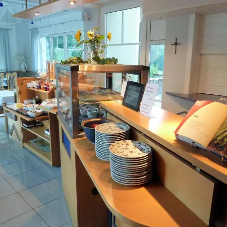 Pensjonat Gaestehaus Bruetting 3*