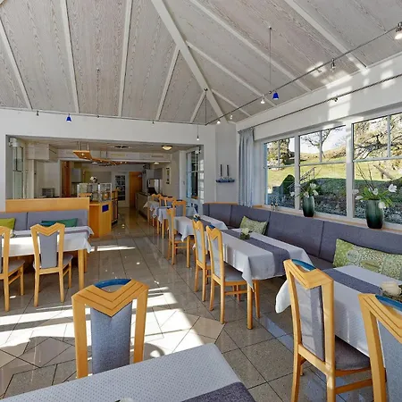Pensjonat Gaestehaus Bruetting 3*