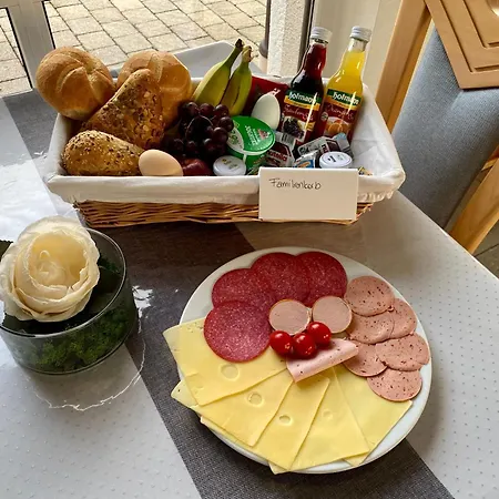 Gaestehaus Bruetting Pensjonat 3*