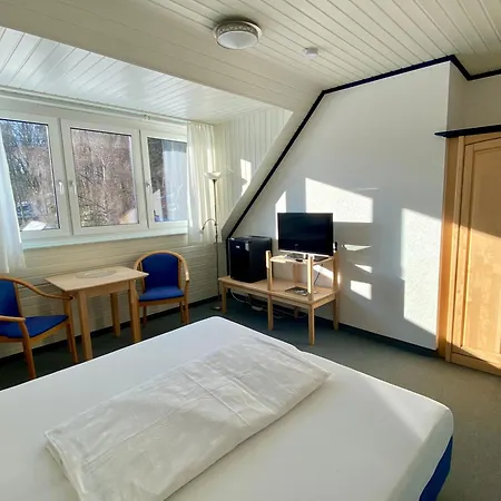 Konukevi Gaestehaus Bruetting 4*