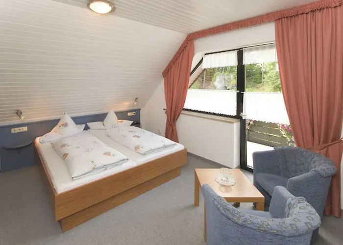 Gaestehaus Bruetting 招待所 4*